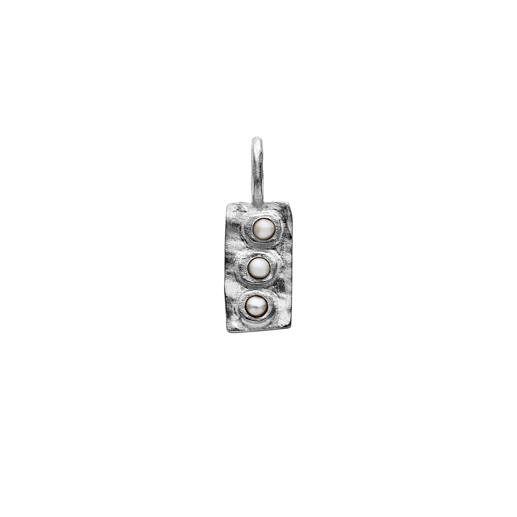Eevi Pendant